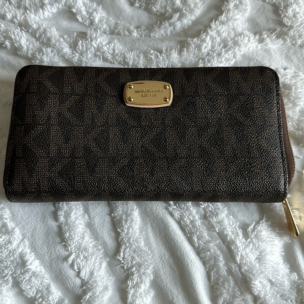 Michael Kors extra large Zip Around Wallet